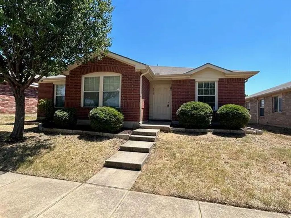 8920 Cross Oaks Ranch Boulevard, Cross Roads