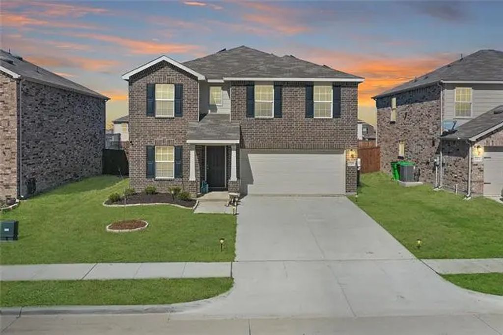 1309 Waggoner Drive, Aubrey