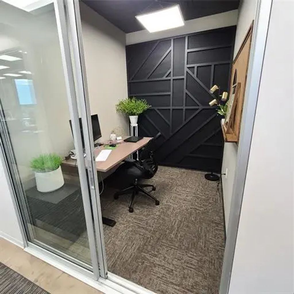 2001 Timberloch Place 500 (suite 5114), The Woodlands
