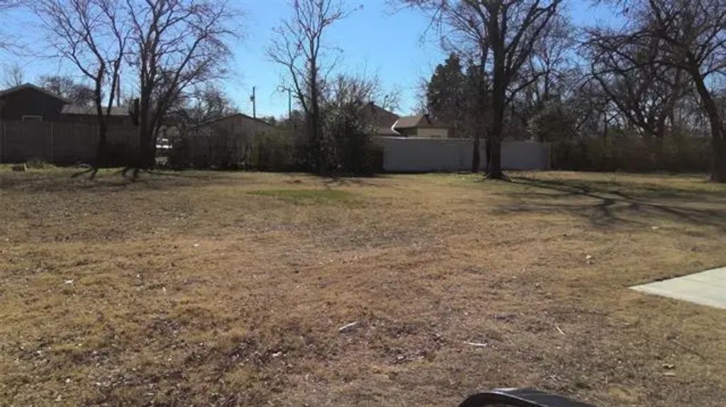 4528 Meek Street, Dallas