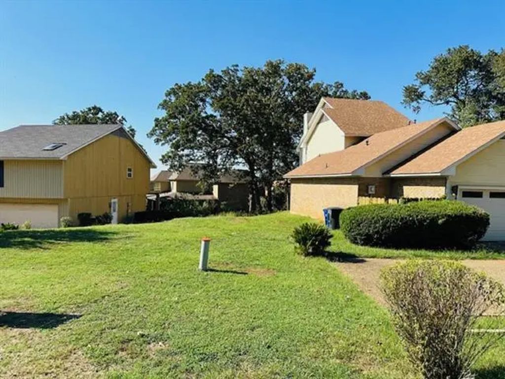 5641 S Lakeshore Drive, Shreveport