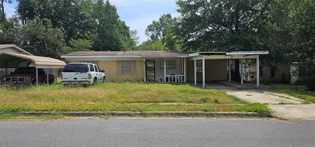 403 N Park Drive, Springhill