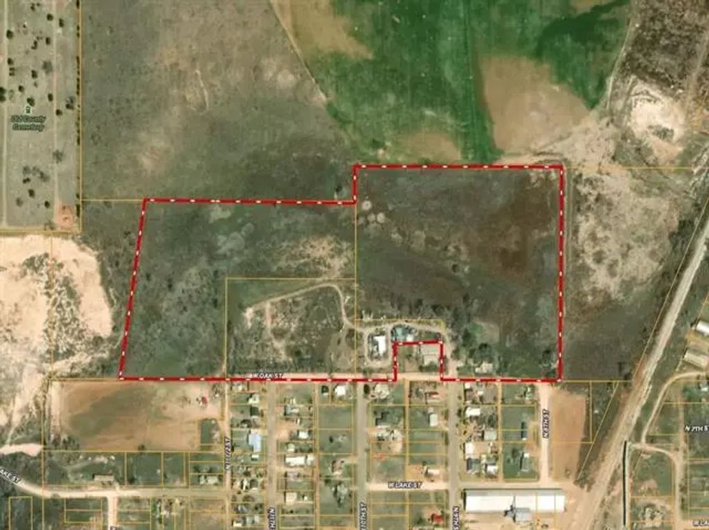 701 E Oak Street, Brownfield