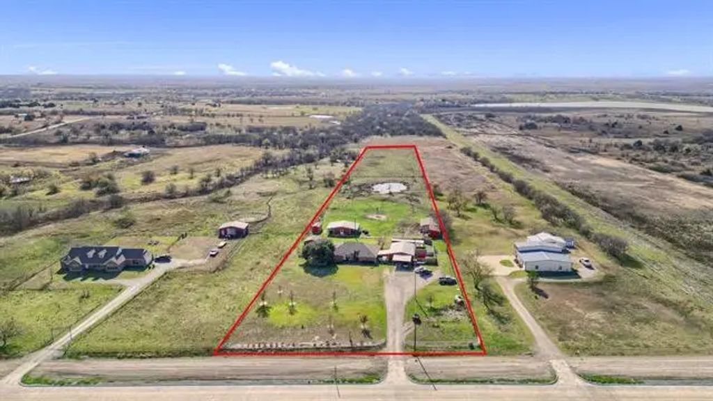 8520 County Road 9, Celina