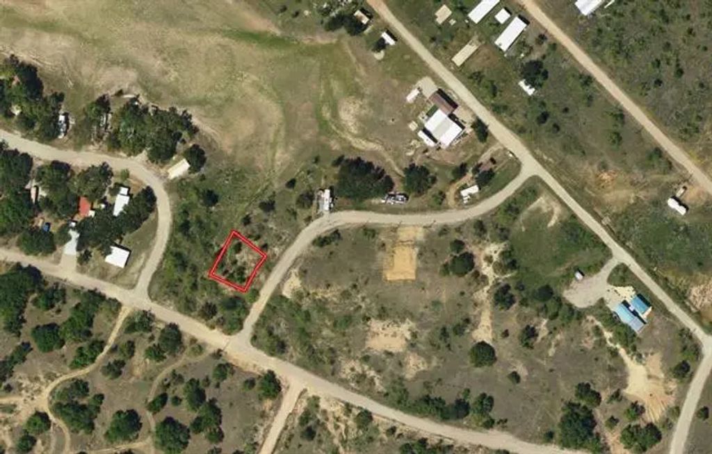 907 N Lakeside Lane, May