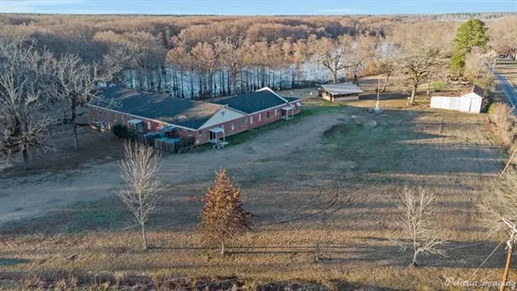 8040 S Lakeshore, Shreveport