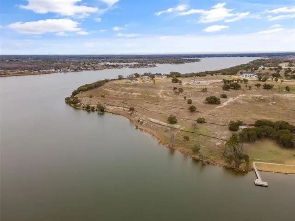 724 Rc Luker Court, Granbury