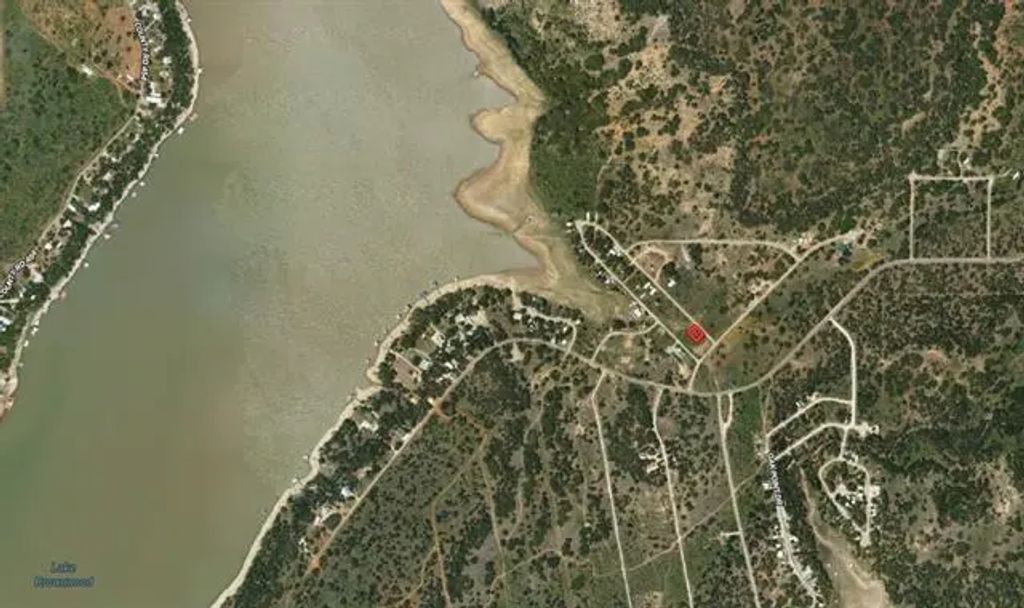 Tbd Lot 321-323 N Lakeside Circle, May