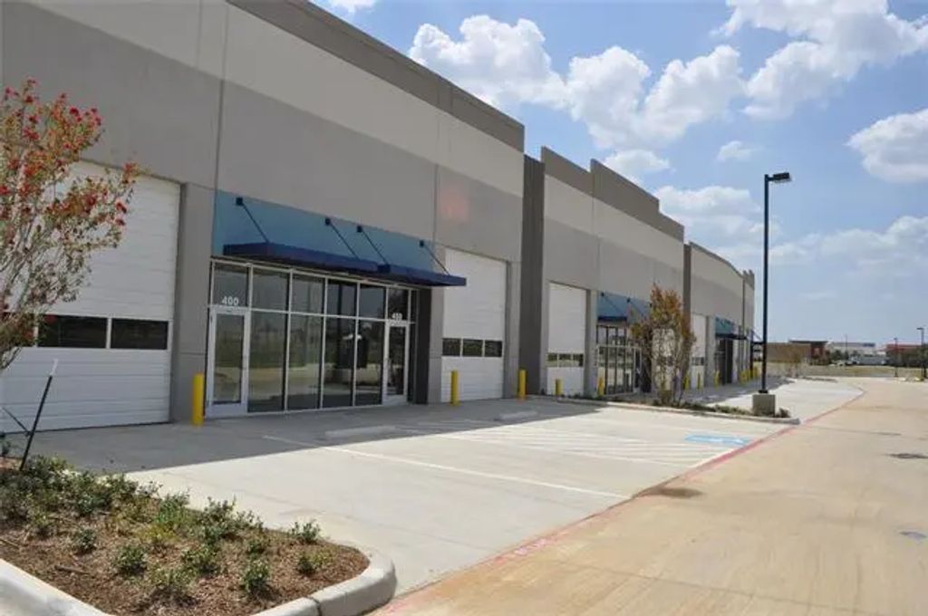 550 W Round Grove Road, Lewisville