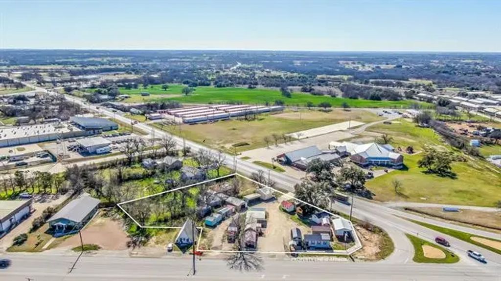 404 E South Loop, Stephenville