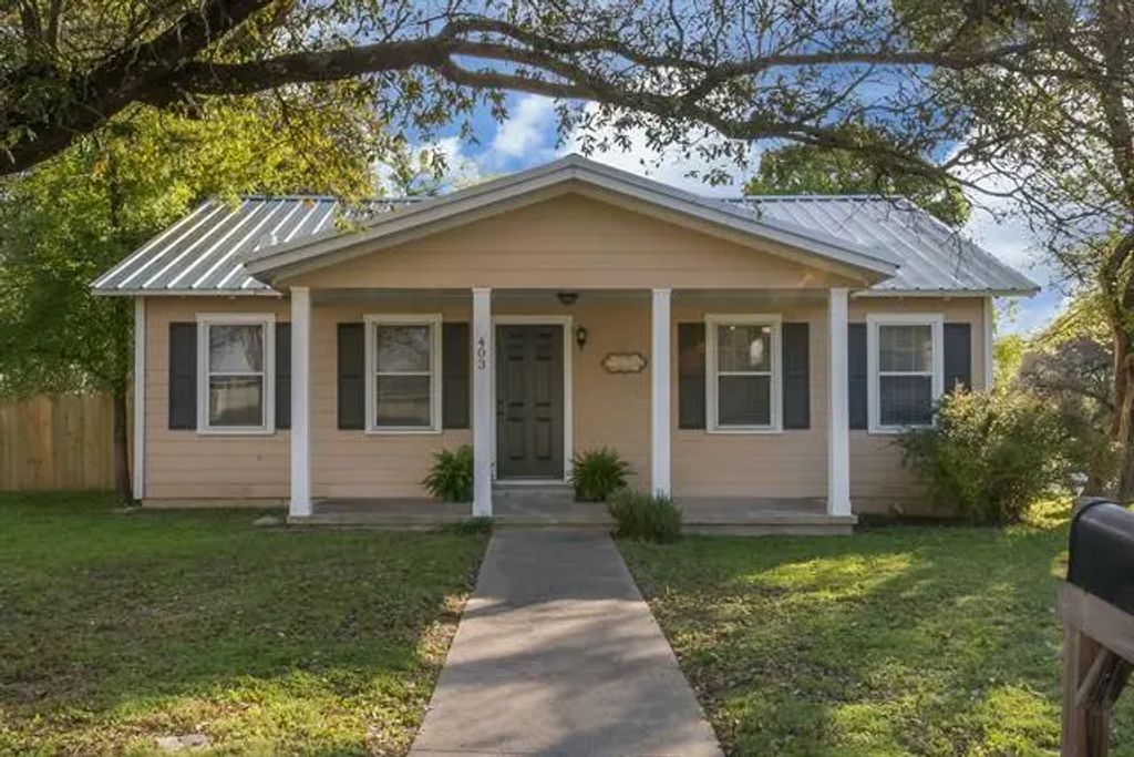403 N Avenue N, Clifton