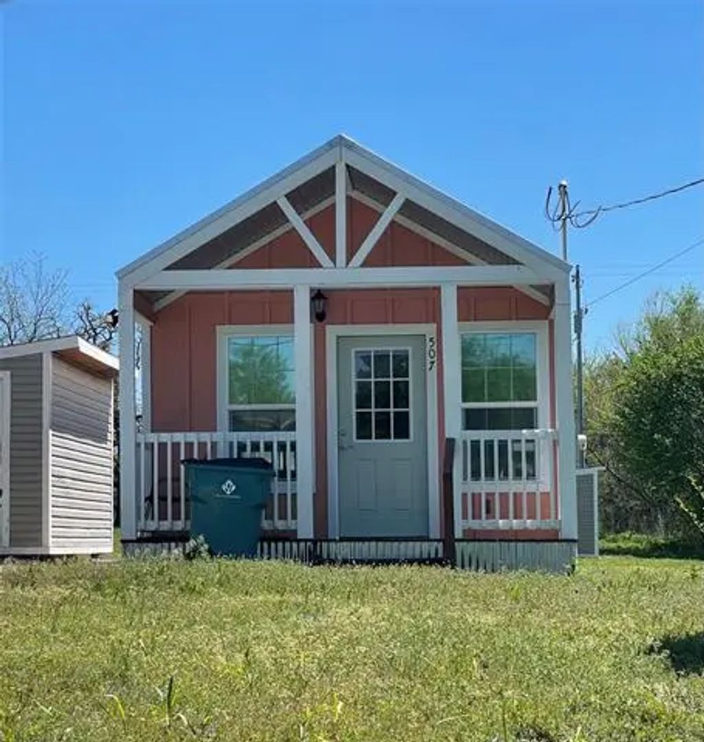 507 Ussery Street, Bowie