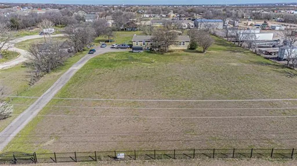 17375 Gaffield Road, Justin