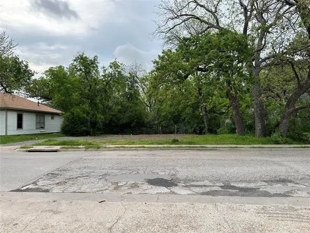 215 Bernard Street, Denton
