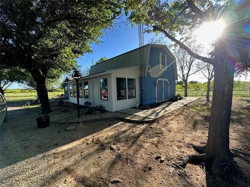 717 County Road 309, Eastland