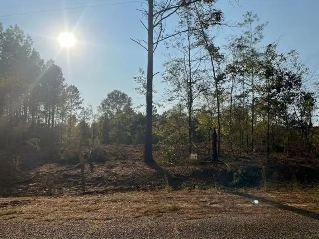 1 Lake Road, Plain Dealing