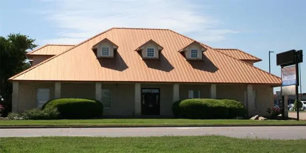 1601 W Henderson, Cleburne