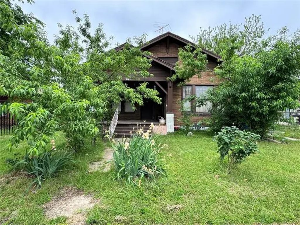 720 W 7th Street, Dallas