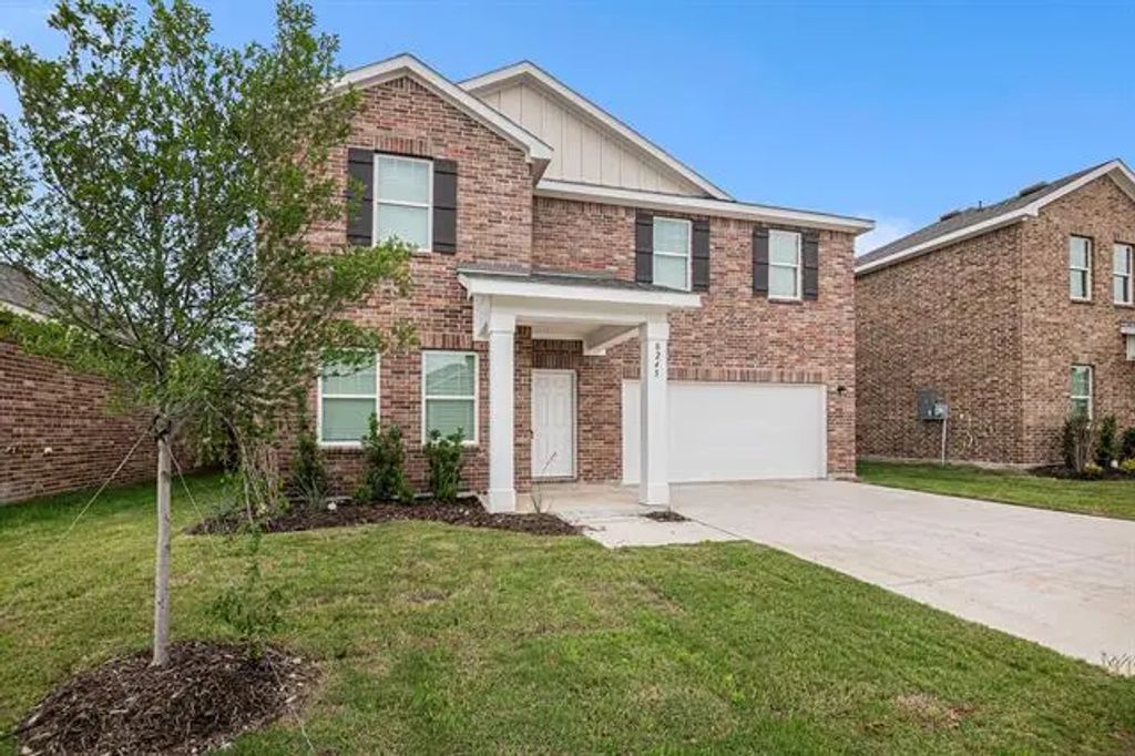 8245 Stovepipe Drive, Fort Worth