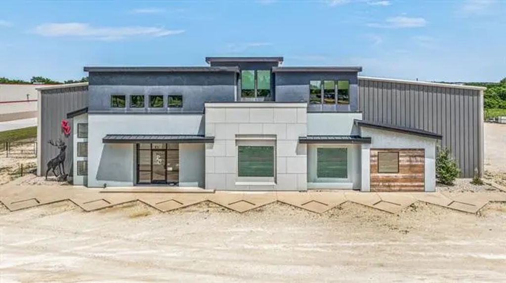 1330 N Us Highway 281 Highway, Stephenville