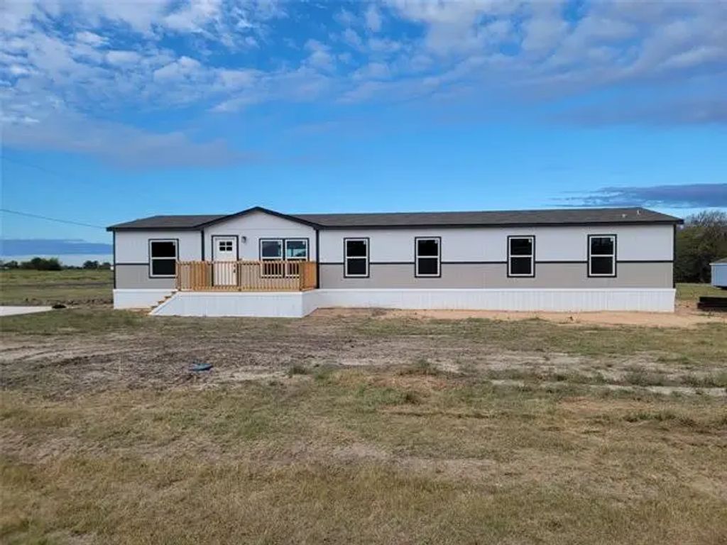 387 Duvall Street, Bonham