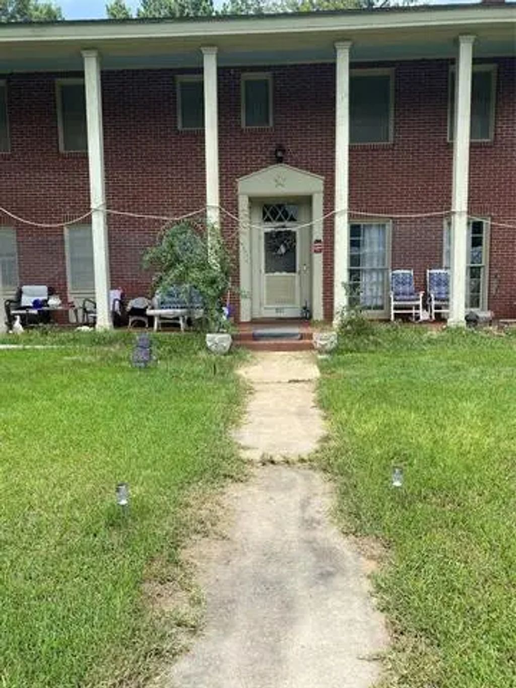 801 E Hospital Street, San Augustine