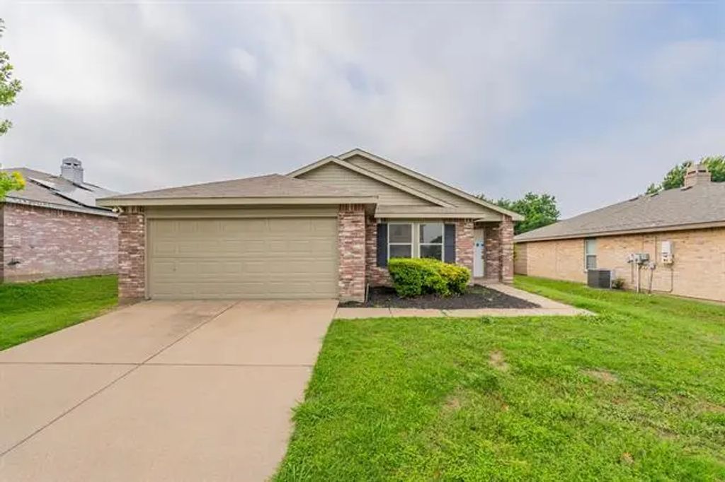 529 Magdalen Avenue, Fort Worth