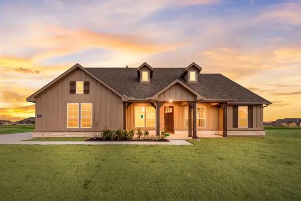 2907 Mossy Oak Drive, Oak Ridge