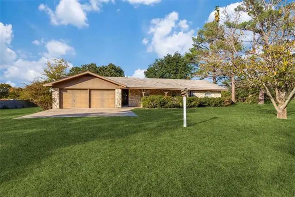 1425 Swiney Hiett Road, Kennedale