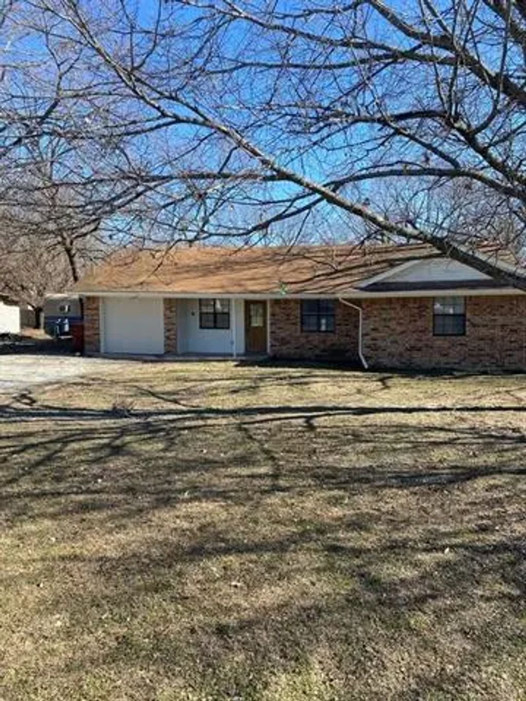 851 N John Douglas Road, Van Alstyne