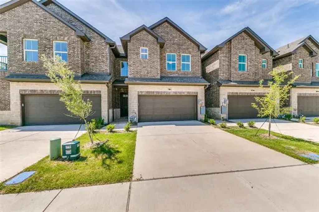 2422 Ash Lane, Sachse