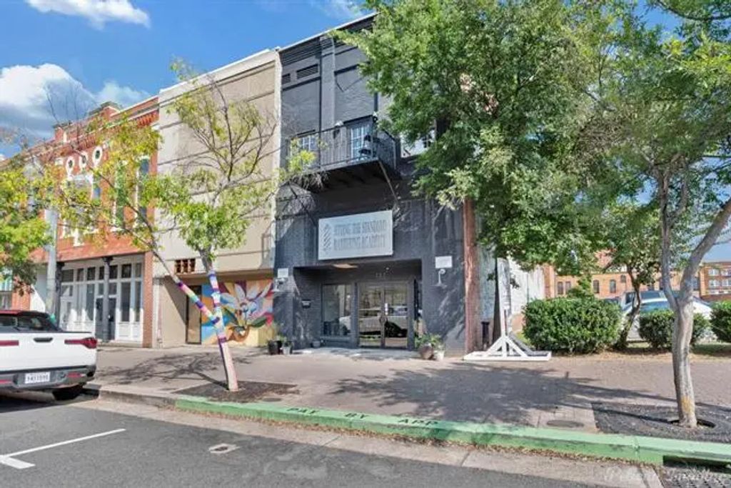 711 Texas Street, Shreveport