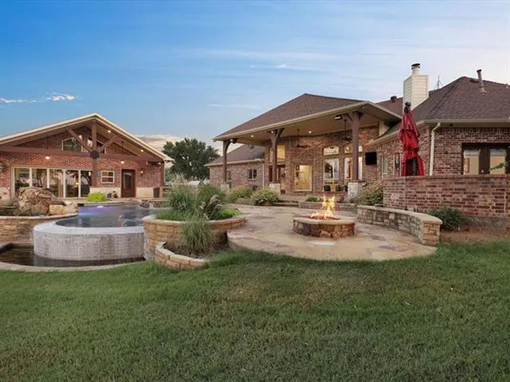 6740 County Road 173, Celina