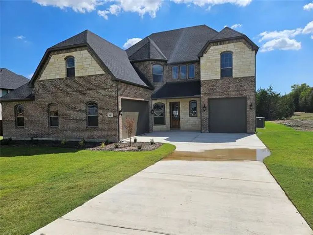 381 Magnolia Court, Trenton