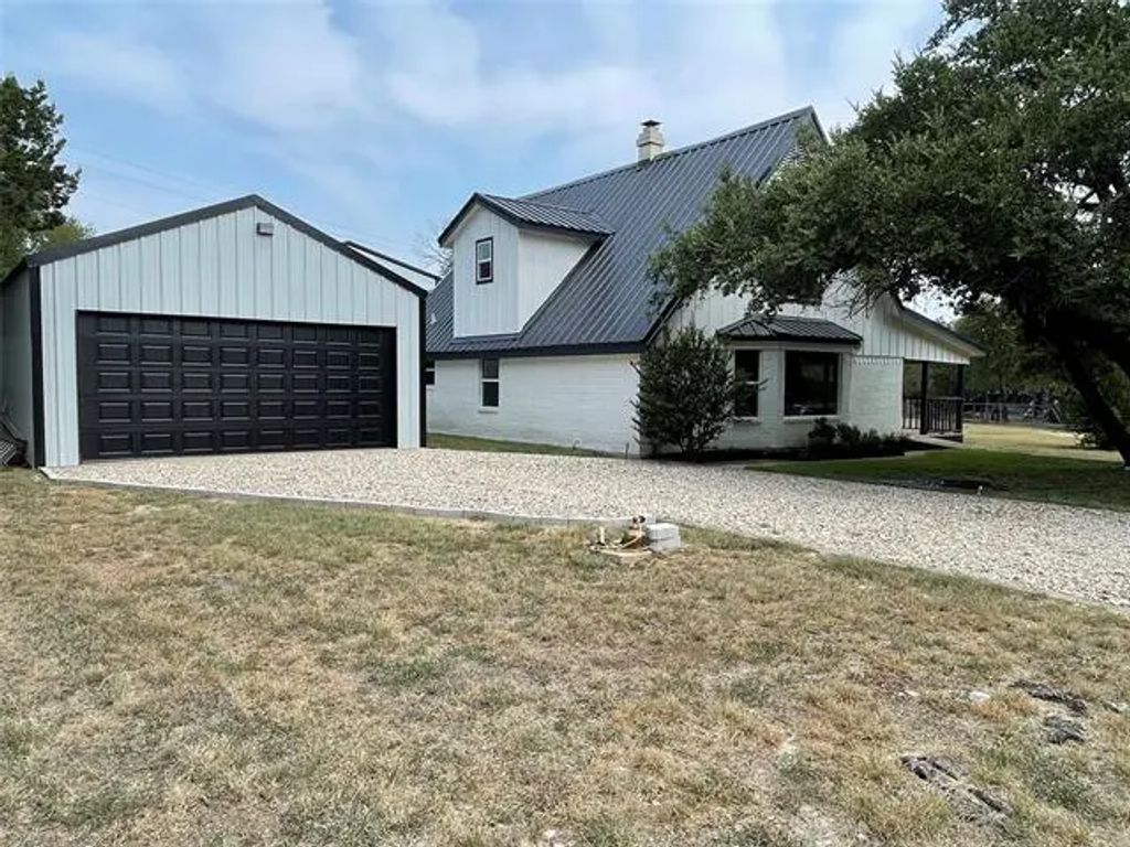 111 County Road 1526, Morgan