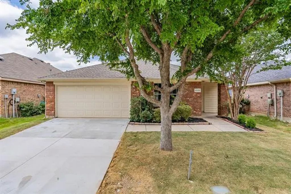 12129 Angel Food Lane, Fort Worth