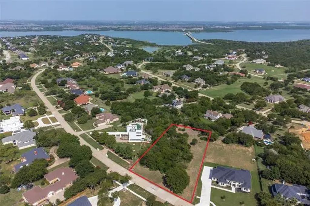 2837 S Lakeview Drive, Cedar Hill