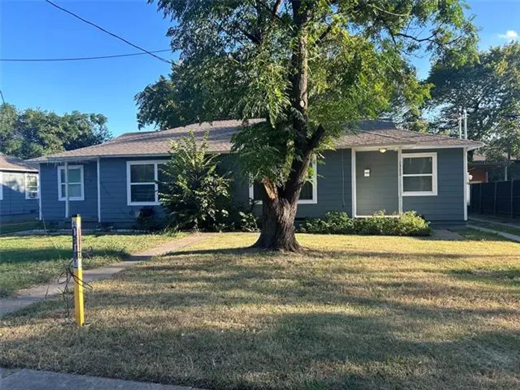 1302 Stone Drive, Irving