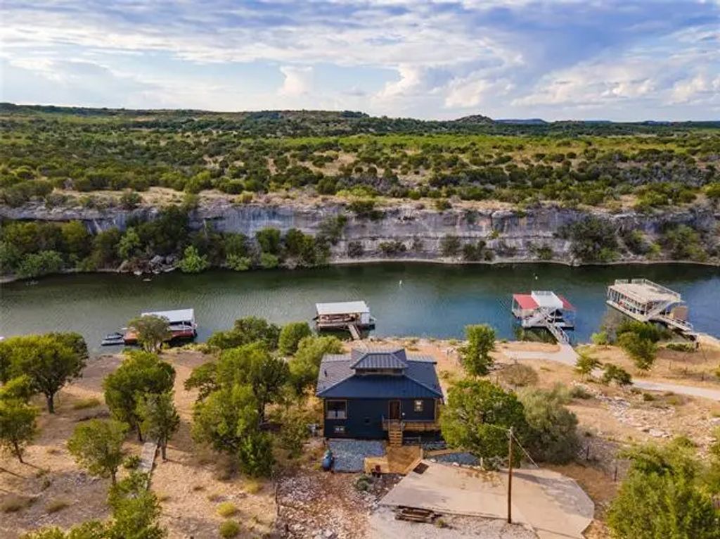 1032 Bluff Creek Drive, Possum Kingdom Lake