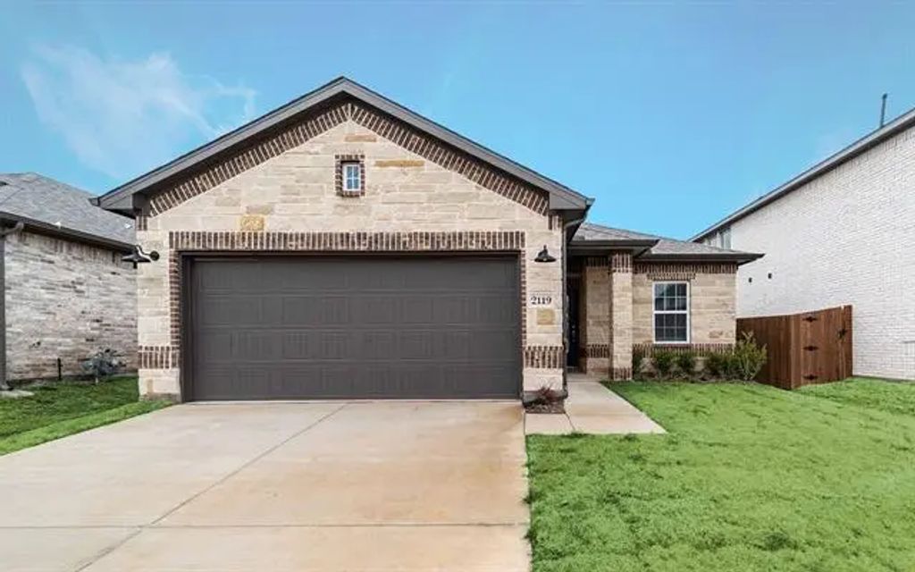 2119 Milligan Street, Forney