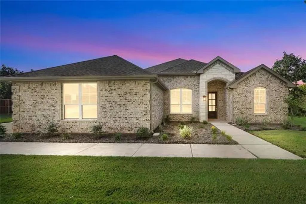 5204 Indian Ridge, Alvarado