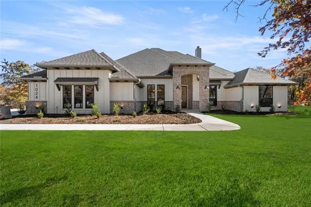 1024 Arbor Hills Court, Poolville