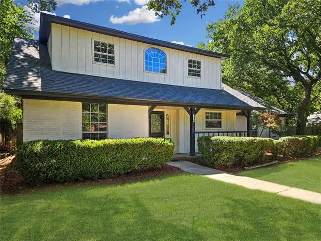 1914 Emerson Lane, Denton
