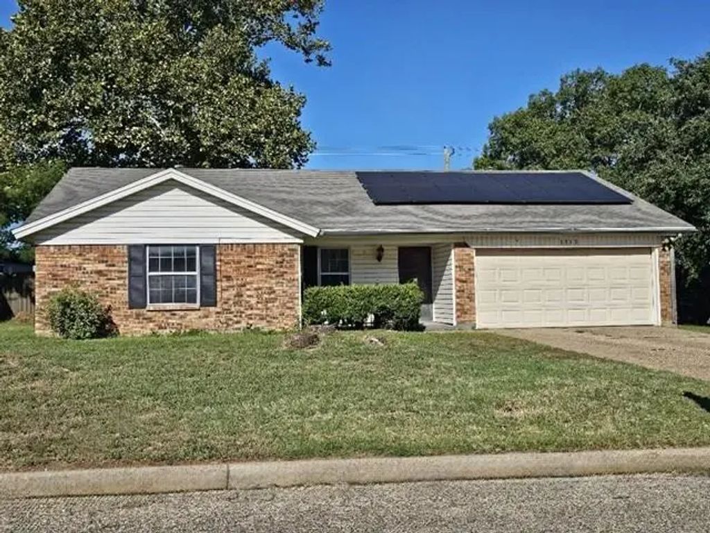 1713 Spring Branch Drive, Cleburne