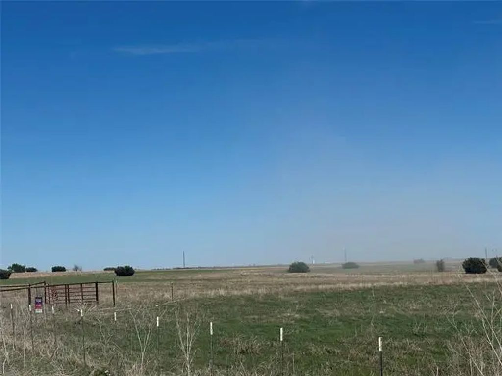 13128 County Road 1000, Godley