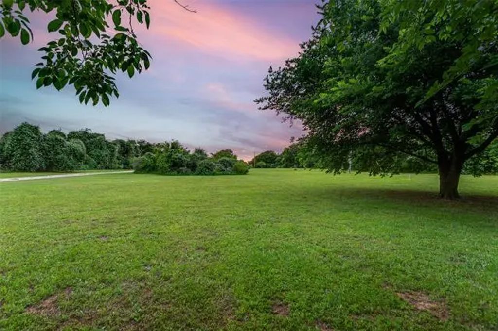 3208 County Road 805, Cleburne