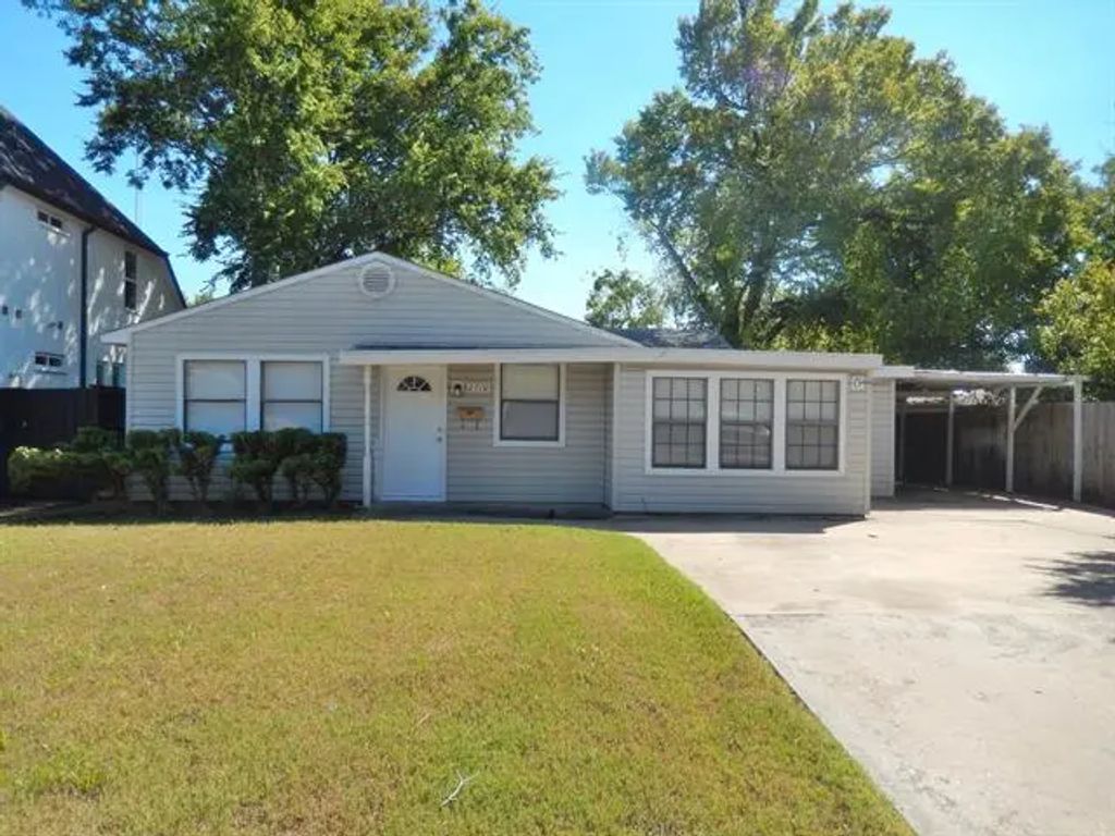 2710 Mount View Drive, Farmers Branch