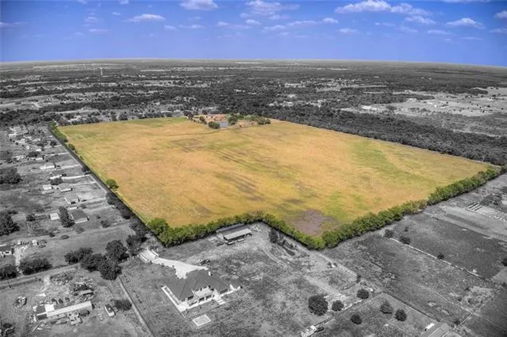4183 County Rd 2596, Royse City