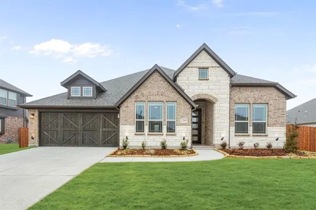 1299 Altuda Drive, Forney