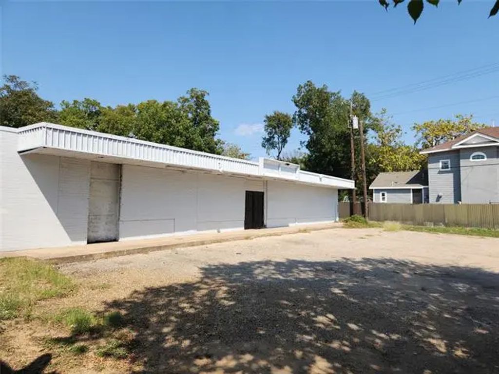 4118 Colonial Avenue, Dallas